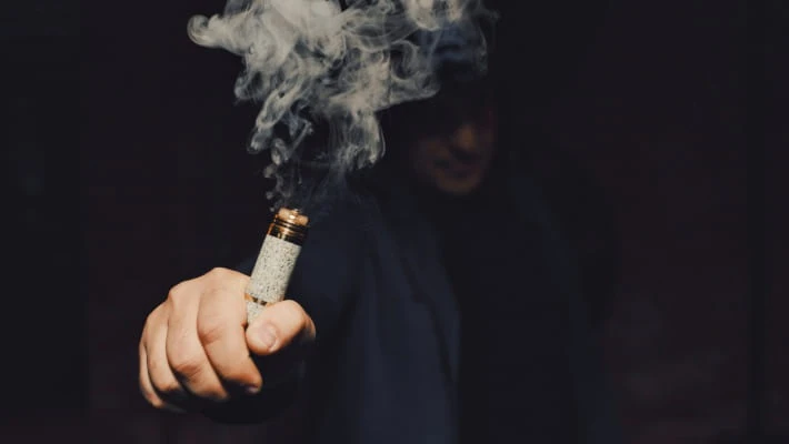 В Узбекистане запретили оборот электронных сигарет