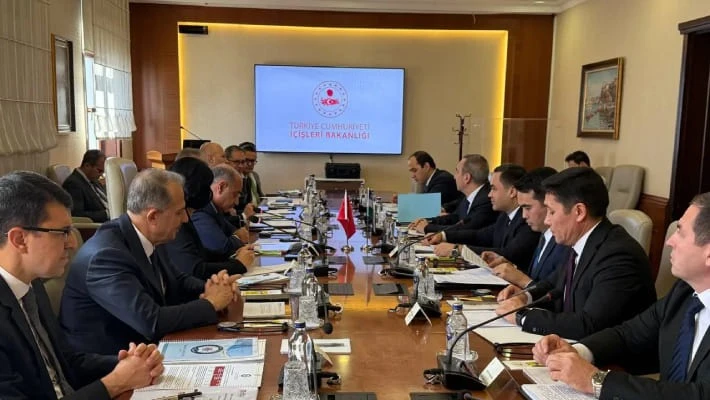 Турция готова разрешить работу узбекистанцам без выезда из страны Турция готова разрешить работу узбекистанцам без выезда из страны