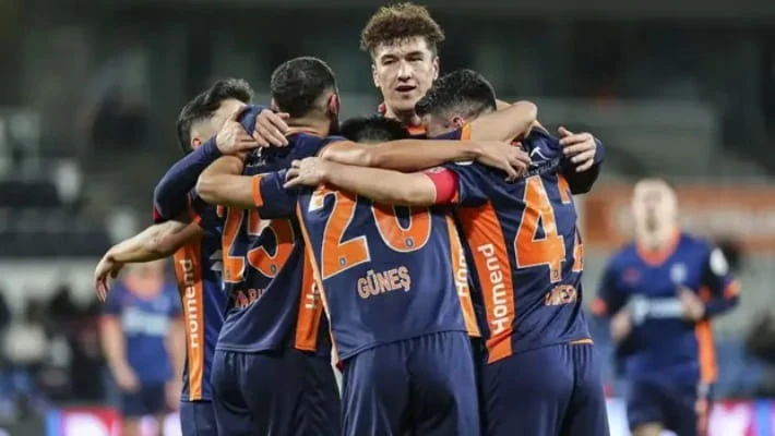 Шомуродов и Файзуллаев забили голы в чемпионате Турции Шомуродов и Файзуллаев забили голы в чемпионате Турции