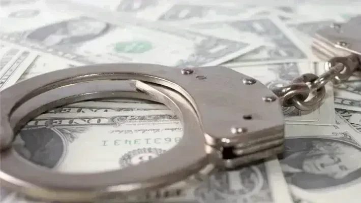 Житель Ферганы обещал участок под многоэтажку за 400 тыс. долларов Житель Ферганы обещал участок под многоэтажку за 400 тыс. долларов