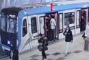 В Ташкенте движение поездов метро временно остановили из-за пассажира