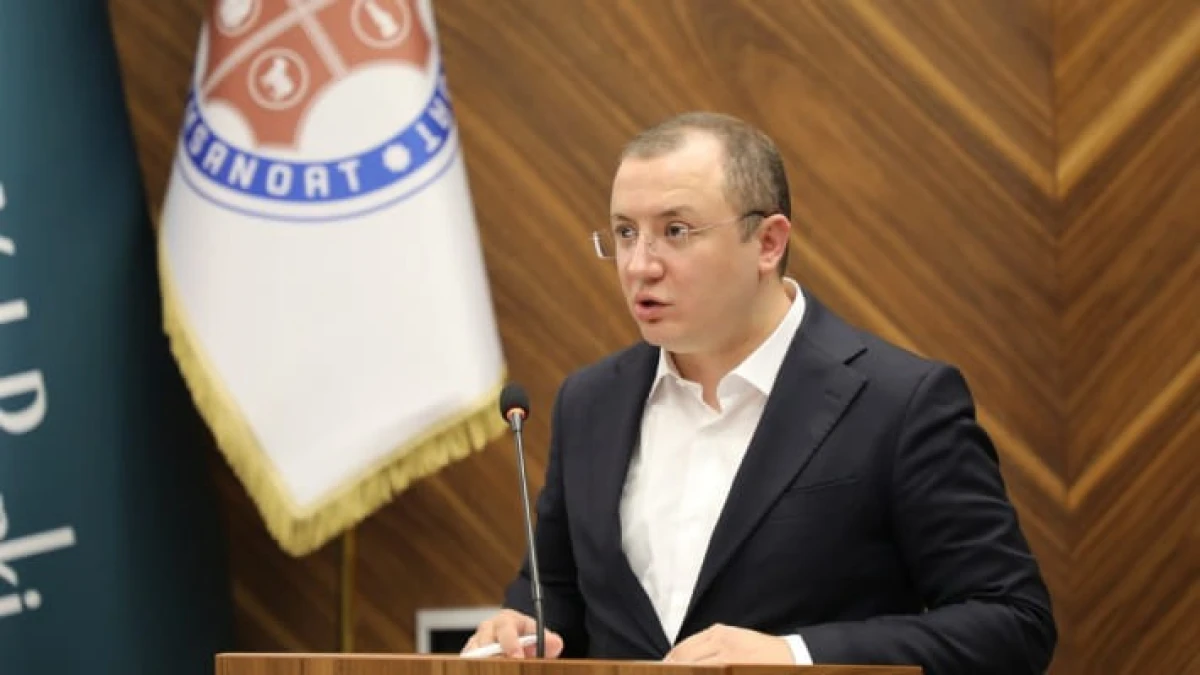 Глава «Узчармсаноат» освобожден от должности после критики президента