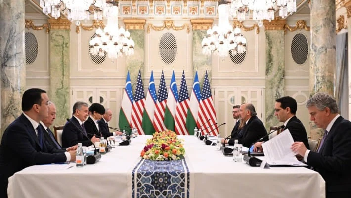 Мирзиёев провел переговоры с министром торговли США Мирзиёев провел переговоры с министром торговли США