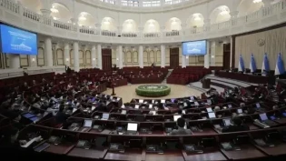 Закпалата приняла закон о ответственности за оскорбления в интернете