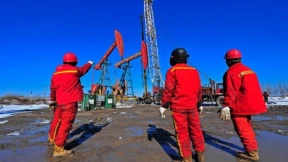 ЕС отложил план полного отказа от российской нефти ЕС отложил план полного отказа от российской нефти