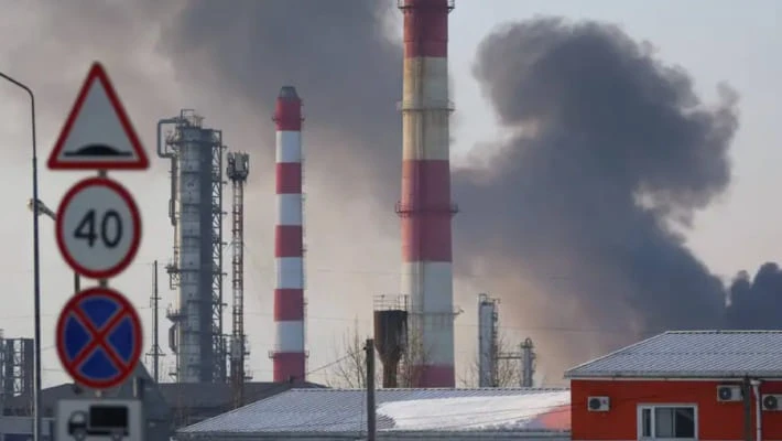 Около 40% нефтяного экспорта России оказалось нарушено Около 40% нефтяного экспорта России оказалось нарушено