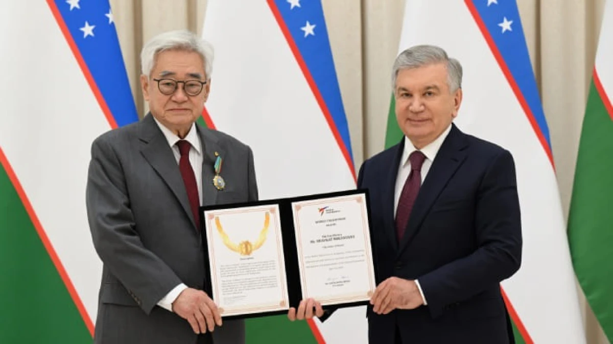 Глава Всемирной федерации таэквондо наградил Мирзиёева Орденом Славы