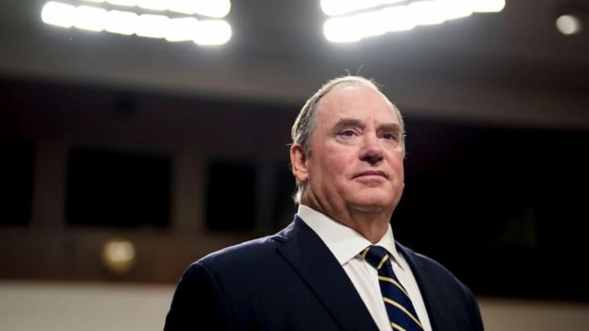 Пентагон объявил об отставке главы ВМС США