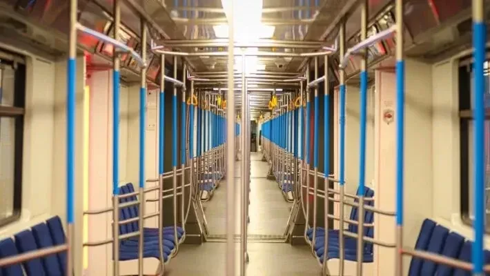 Поезд метро в Ташкенте проехал станцию с открытой дверью Поезд метро в Ташкенте проехал станцию с открытой дверью