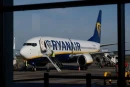 Самолет Ryanair экстренно вернулся после повреждения иллюминатора