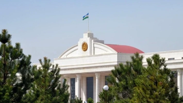 Мирзиёев подписал закон об администрации президента Мирзиёев подписал закон об администрации президента