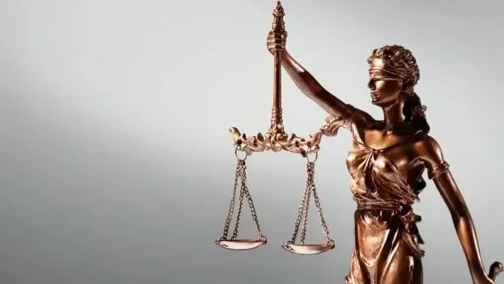 Сотрудник банка убил клиента ради $5700 и получил 18 лет Сотрудник банка убил клиента ради $5700 и получил 18 лет