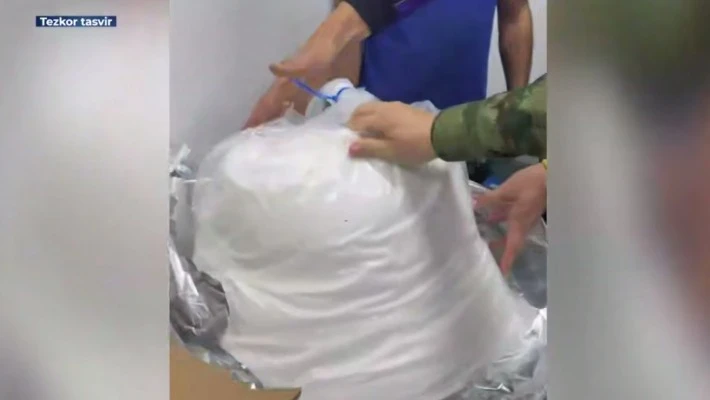 В Ташкенте задержали двух человек с почти 25 кг прегабалина из Китая В Ташкенте задержали двух человек с почти 25 кг прегабалина из Китая